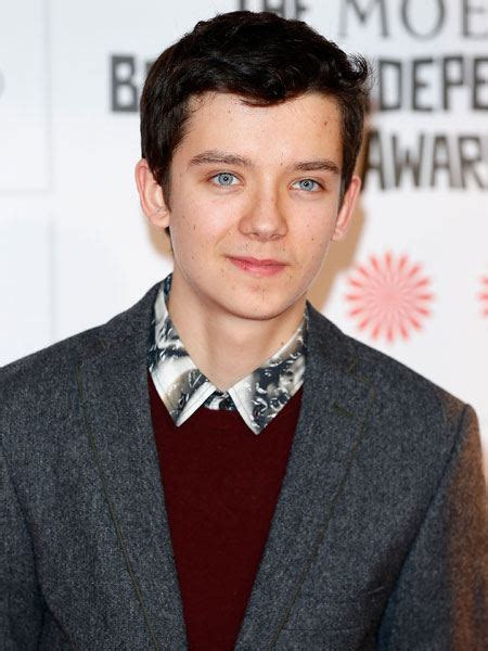 Asa Butterfield Height